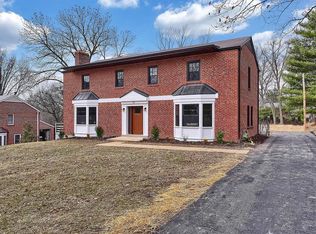 52 Grantwood Ln, Saint Louis, MO 63123