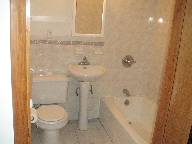 290 Clinton St #1M — Photo 2