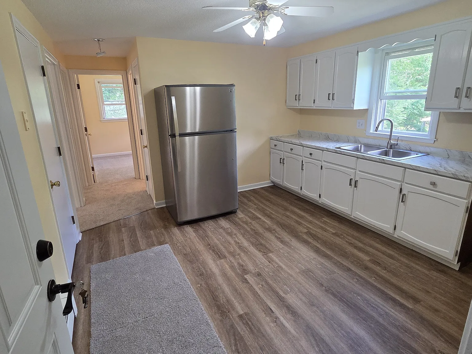 2 bed, $2,050 — Photo 2
