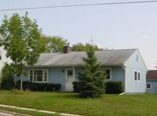 925 Fredonia Ave, Fredonia, WI 53021
