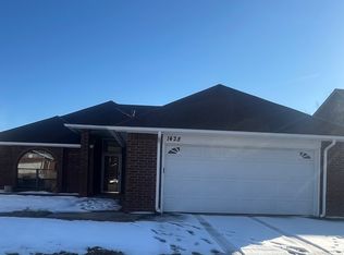 1428 NE 26th St, Moore, OK 73160