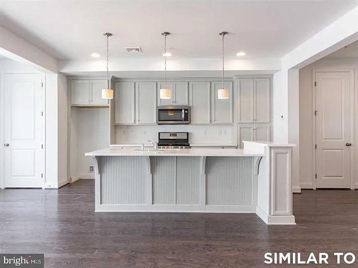 3208 Greenwood Way — Photo 8