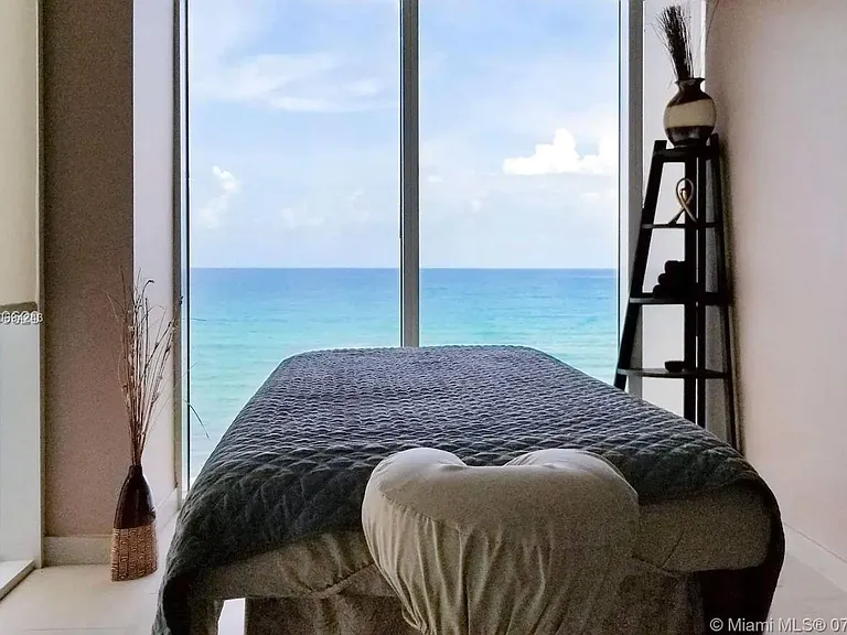 1830 S Ocean Dr — Photo 15