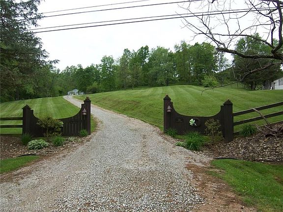3rd image of 303 Williams Hwy