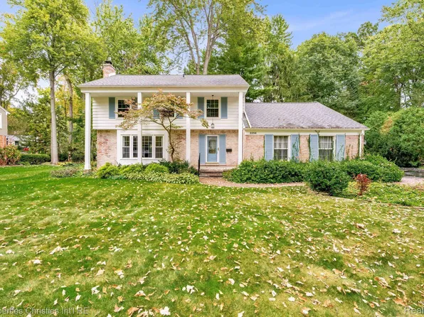 3254 Myddleton Dr, Troy, MI 48084