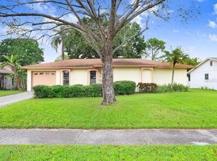 8409 Woodhurst Dr, Tampa, FL 33615