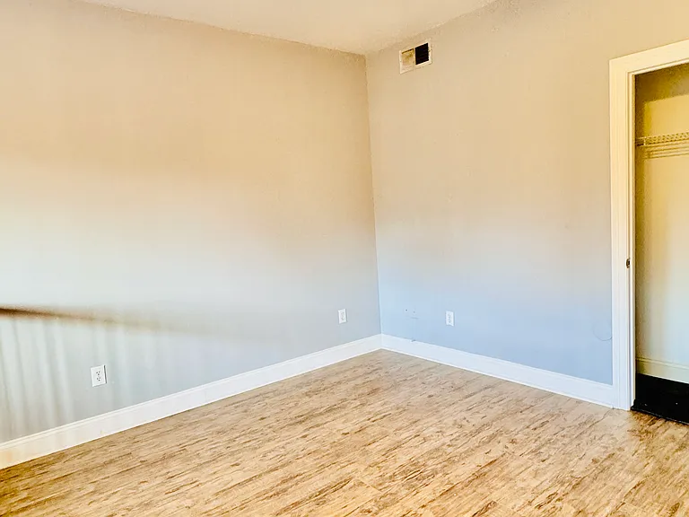 4314 Belvedere St — Photo 10