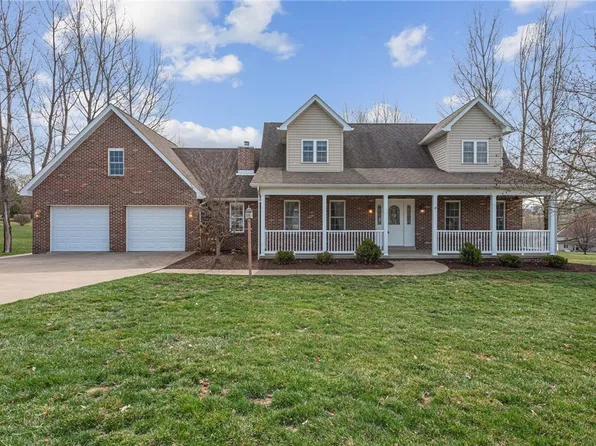 109 Greenfield Dr, Latrobe, PA 15650