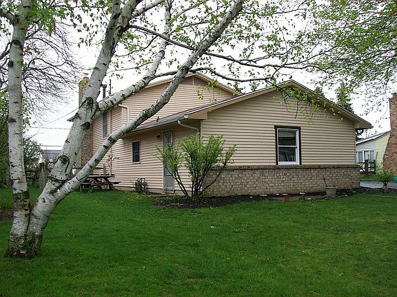 side of Home - heated garage!
