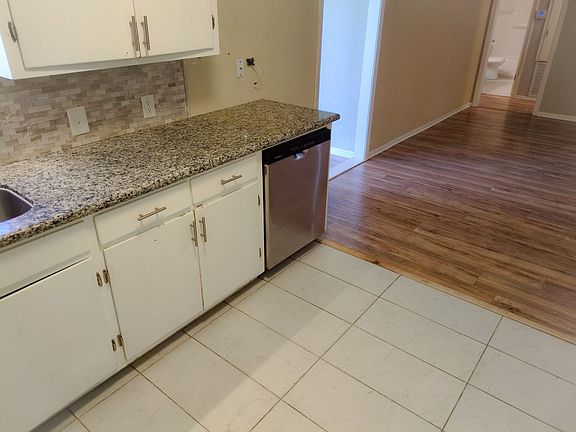 5th image of 9580 Gardner St