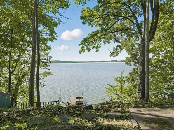 3083 Lakeshore Ave, Maple Plain, MN 55359