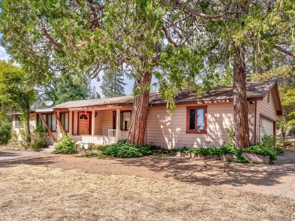 51101 Hillside Dr, Oakhurst, CA 93644