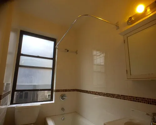 Rented by Bohemia Realty Group | media 10