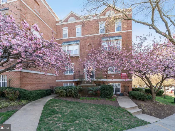 3808 Porter St NW APT 304, Washington, DC 20016