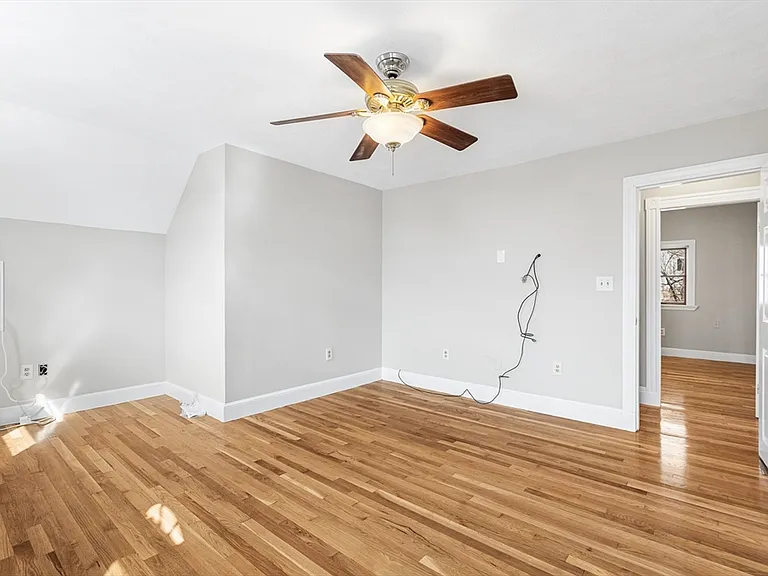 1 Oak Grove Ct #1 — Photo 15