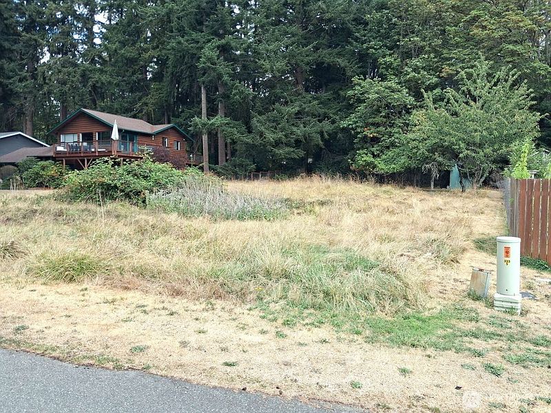 3rd image of 57 S Mountain View Lane