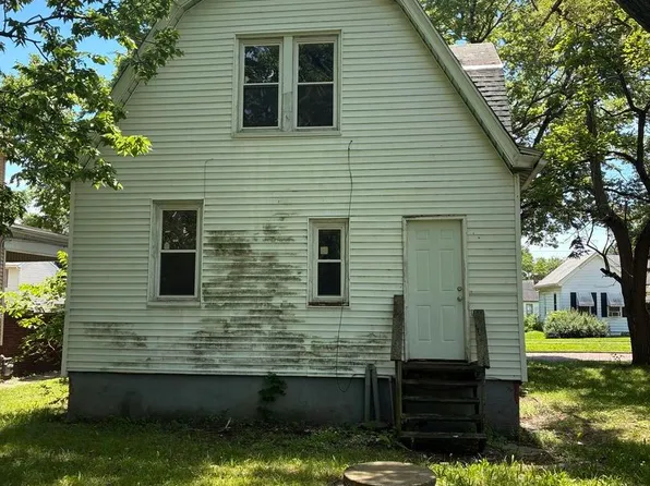 1025 W Butler St, Peoria, IL 61605