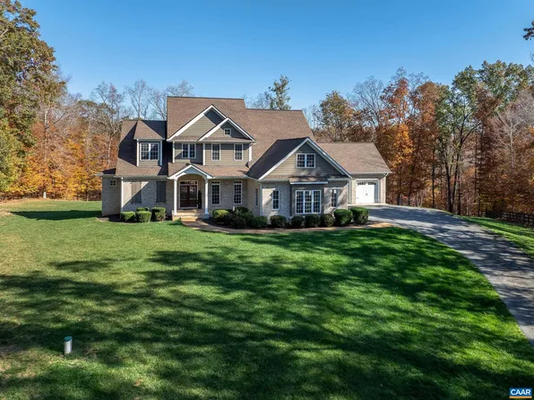 595 Half Moon Ct, Earlysville, VA 22936