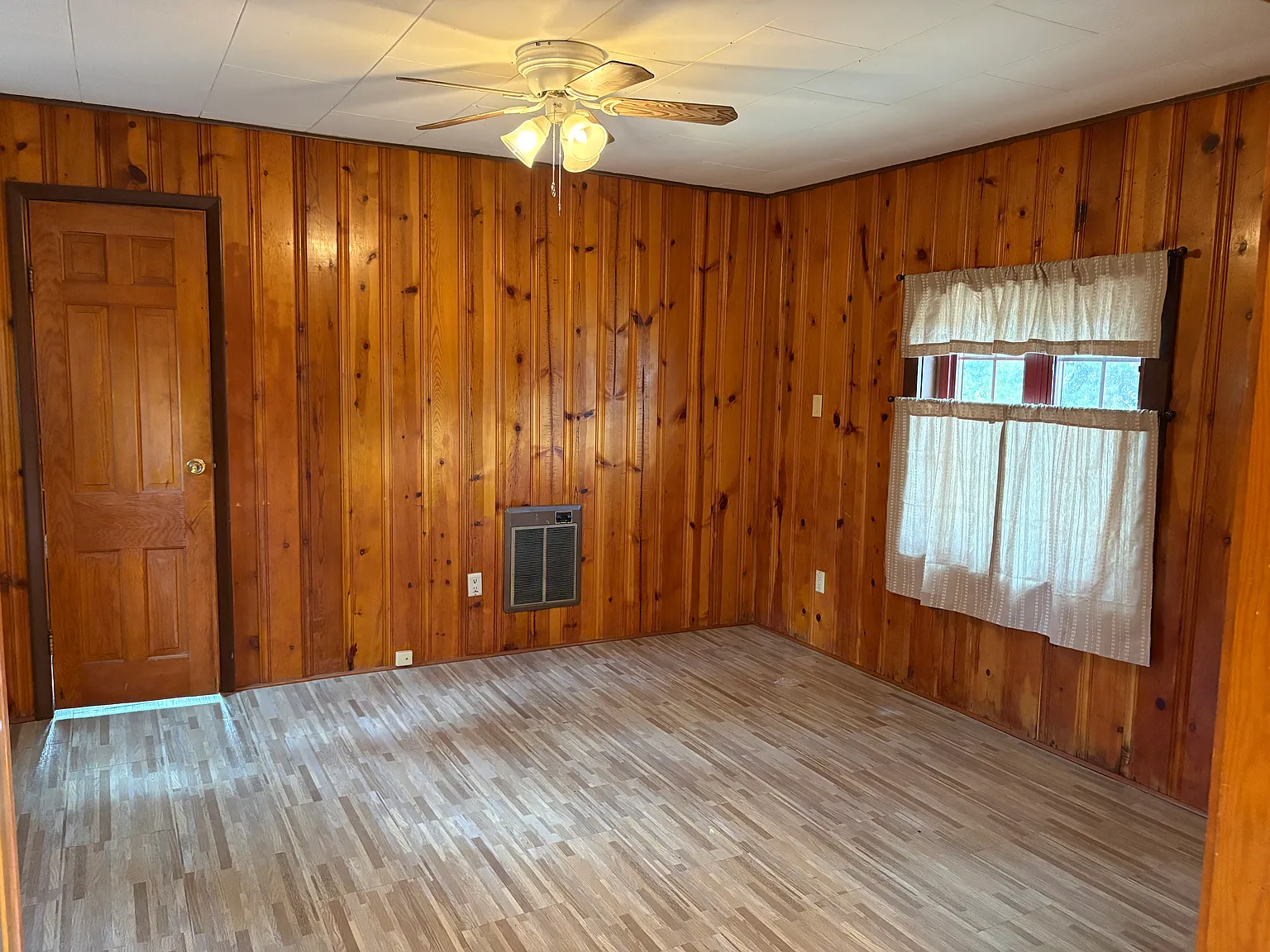 2 bed, 600 sqft, $1,300 — Photo 3