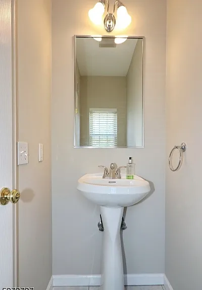 64 Park Ave — Photo 12