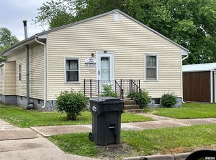 141 Fayette St, Clinton, IA 52732