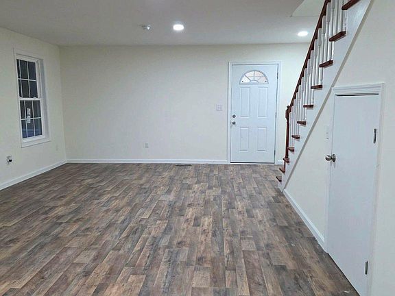 3rd image of 522 Pine St