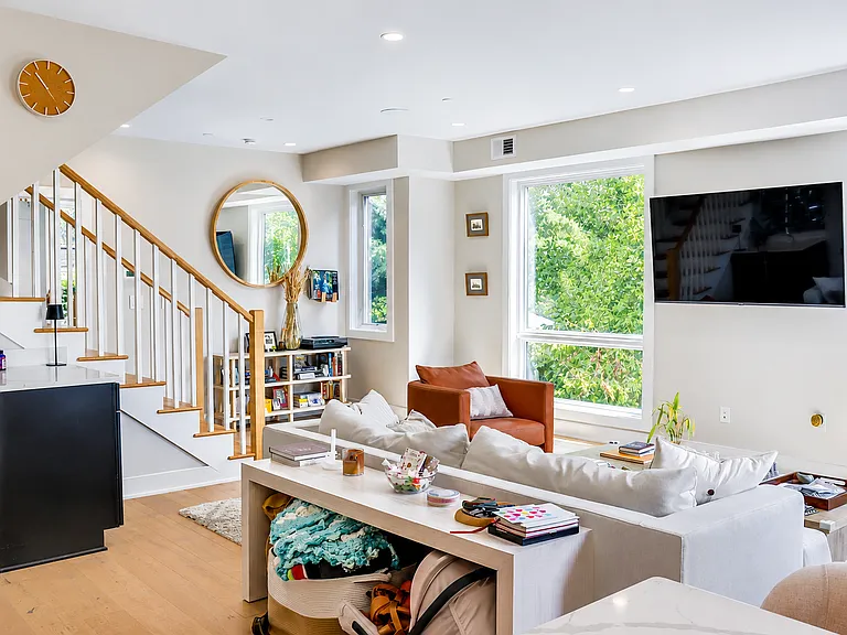 5305 Connecticut Ave NW #10 — Photo 13