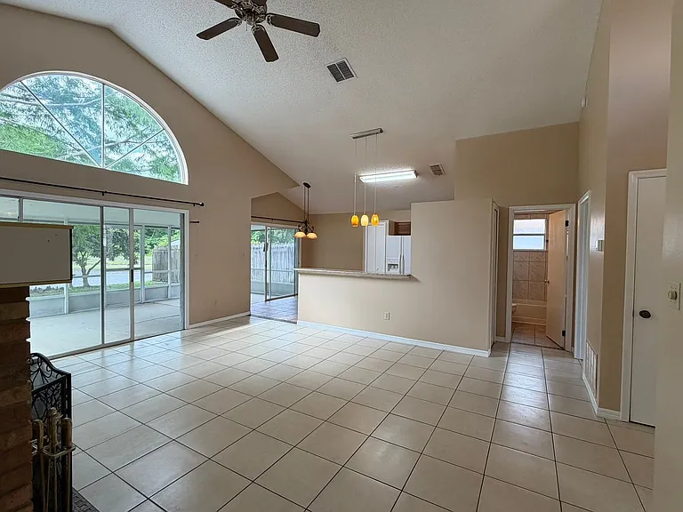 625 Remington Oak Dr — Photo 9