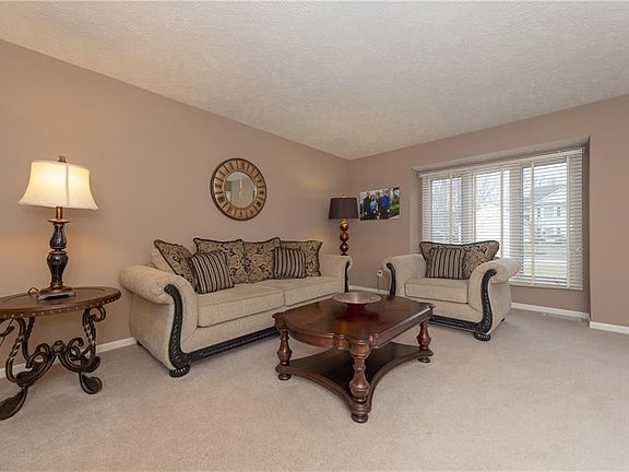 4th image of 5035 Delray Ave