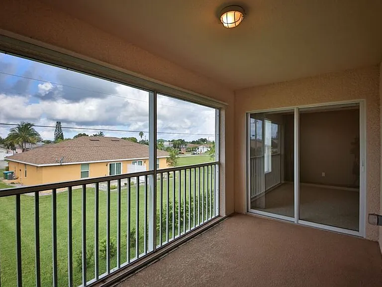 Santa Barbara Villas - Move in Special — Photo 59