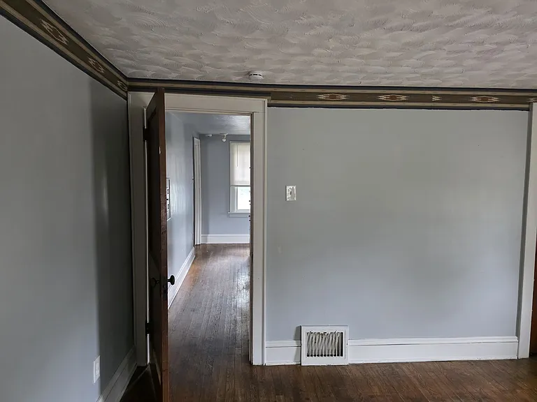 727 East Ave — Photo 7