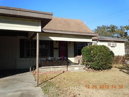 1st image of 309 E Hunt St