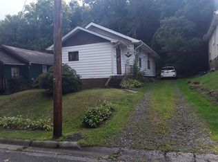 1608 Hazlett Ave, New Kensington, PA