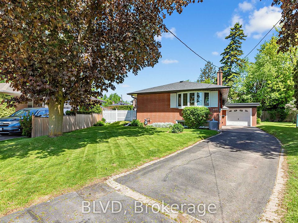 1st image of 457 Paliser Cres N