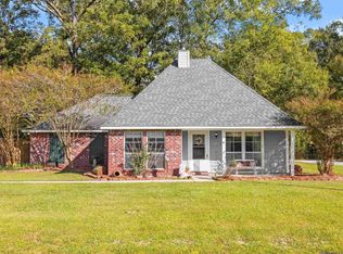 32606 Madeline Dr, Denham Springs, LA 70706