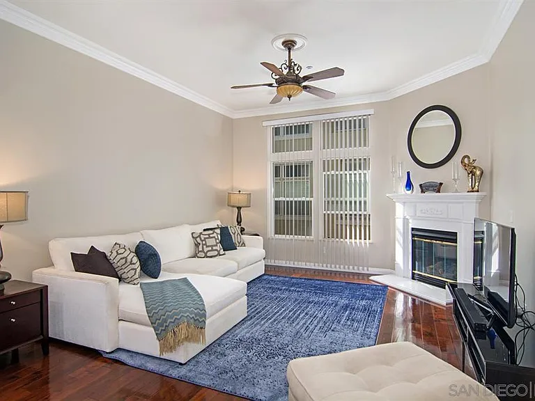 Paramount Dr — Photo 19