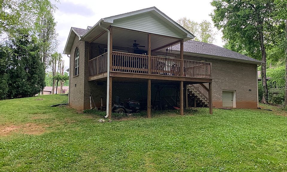 2nd image of 1326 Makenna Ln