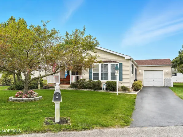 75 Perry Lane, Manahawkin, NJ 08050