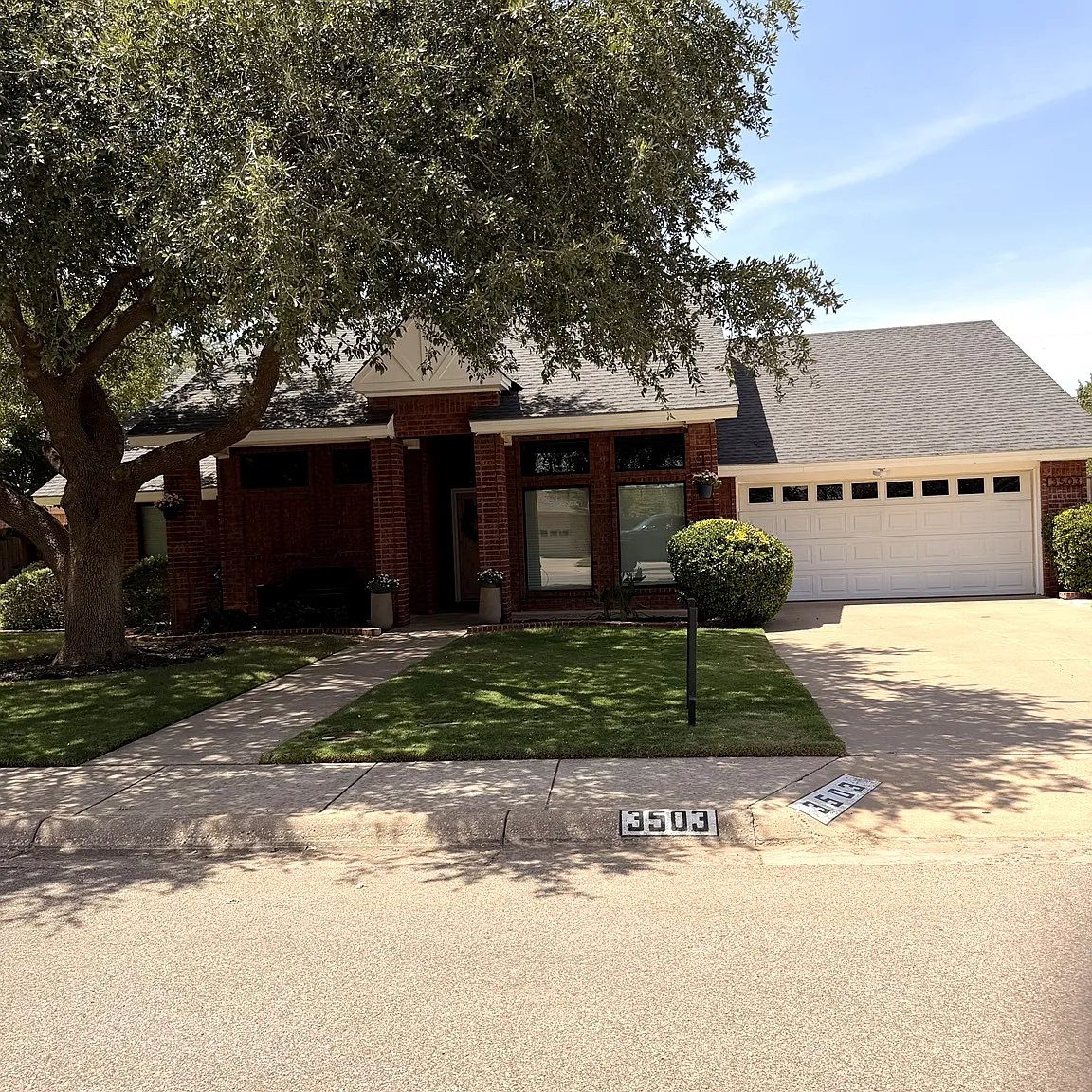 4 bed, 1990 sqft, $3,800 — Photo 1