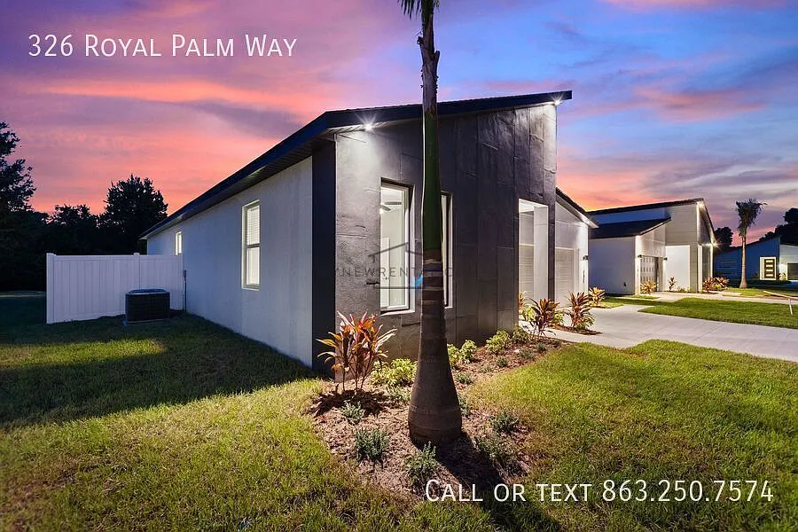 Deposit-Free! Modern, Energy Efficient Home With All Of The Upgrades W/ Fenced Yard! Winter Haven... — Photo 4