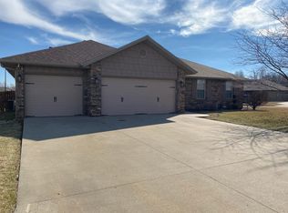 650 S Adam Ave, Republic, MO 65738