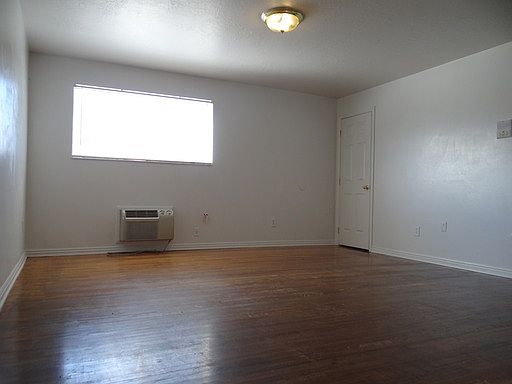 4th image of 301 E 2700 S APT 6