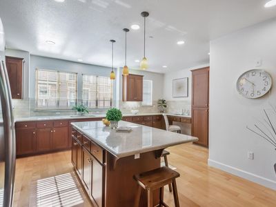 192 Barranca Ter, Sunnyvale, CA, 94087