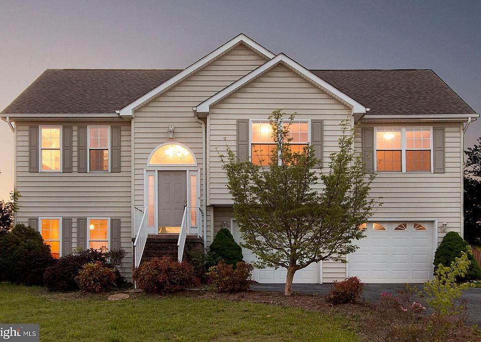 1st image of 925 Devine Dr