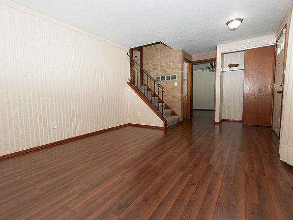 3rd image of 3309 Balford Sq S