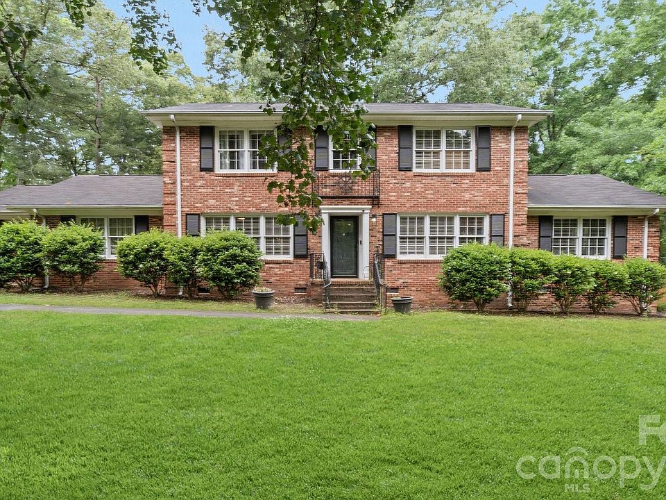 1st image of 2106 Arden Dr