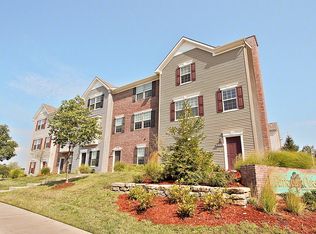 Parkway Oaks Townhomes and Duplexes, Kansas City, MO 64151