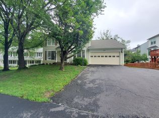 3850 Appaloosa Dr, Woodbridge, VA 22192