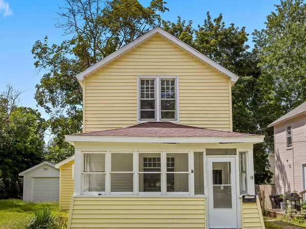 18 Garden St, Hillsdale, MI 49242