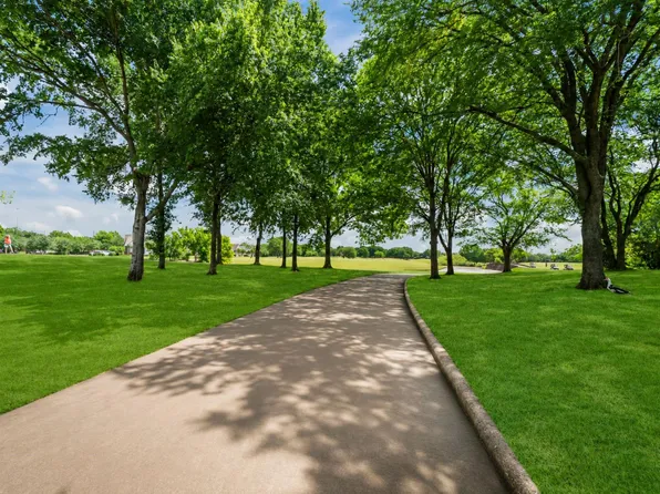 8310 Big Bend Dr, Sugar Land, TX 77479